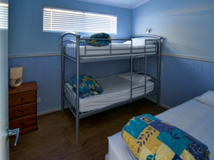 Busselton Holiday Village - Chalet Room