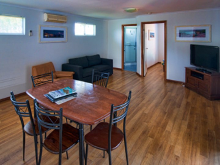 Busselton Holiday Village - Chalet Lounge