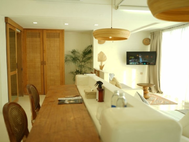 Premier Sunset Suite