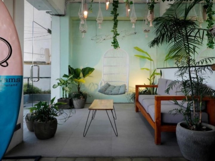Barefoot Budget Bliss
