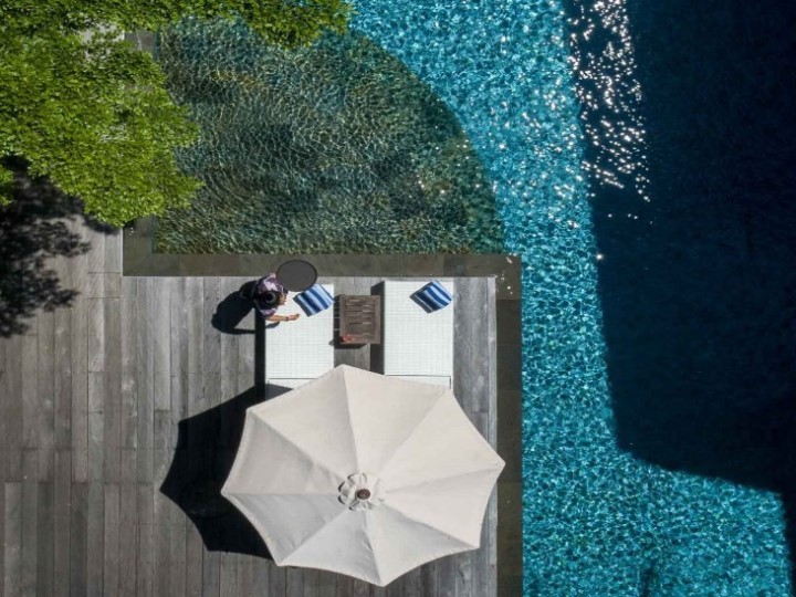 Luxe Lagoon