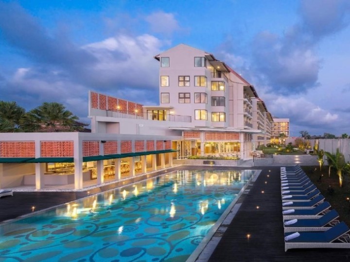 Bali Package I Poolside Paradise