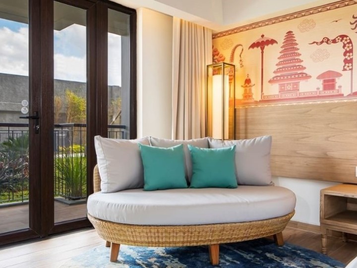 Bali Package I Poolside Paradise